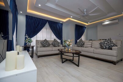 The Lodge at Seasons 52 - A serene 2-bedroom condo with AC in charming community