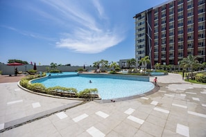 Condo, 1 chambre, accessible aux personnes à mobilité réduite, balcon | Piscine | Piscine extérieure