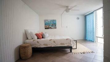 Iron/ironing board, travel cot, WiFi, bed sheets