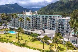 Exterior - Beautiful Beachfront condo (Hauula)