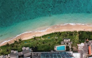 Unclassified image, 3 of 30, button