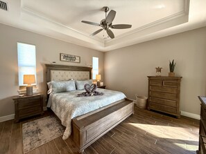 3 soverom, strykejern/-brett, wi-fi og sengetøy