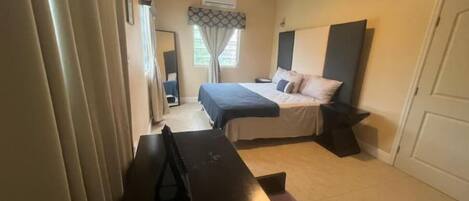 2 Schlafzimmer, Bügeleisen/Bügelbrett, Internetzugang, Bettwäsche