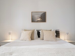 3 bedrooms, iron/ironing board, WiFi, bed sheets - Arcadas III – Comfort and Sea View in Funchal (São Martinho)