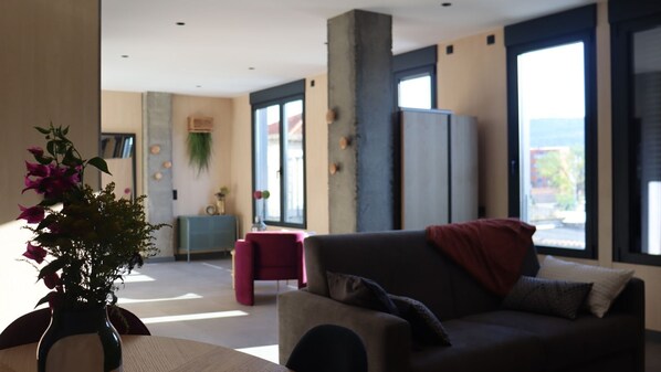 Interior - Urban loft αlfa, designed for you (O Porriño)