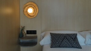 2 bedrooms, WiFi, bed sheets - Urban loft αlfa, designed for you (O Porriño)