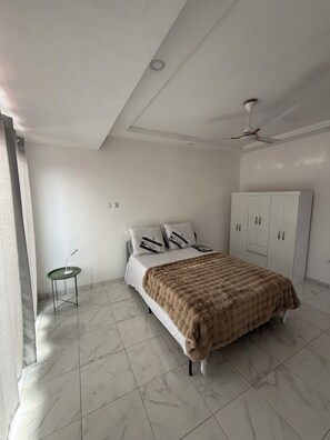 2 chambres, fer et planche à repasser, Wi-Fi, draps fournis