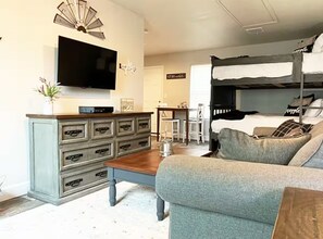 3 Schlafzimmer, Bügeleisen/Bügelbrett, Reisekinderbett, kostenloses WLAN