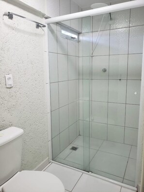 Bruser, håndklæder, Sæbe, Toiletpapir