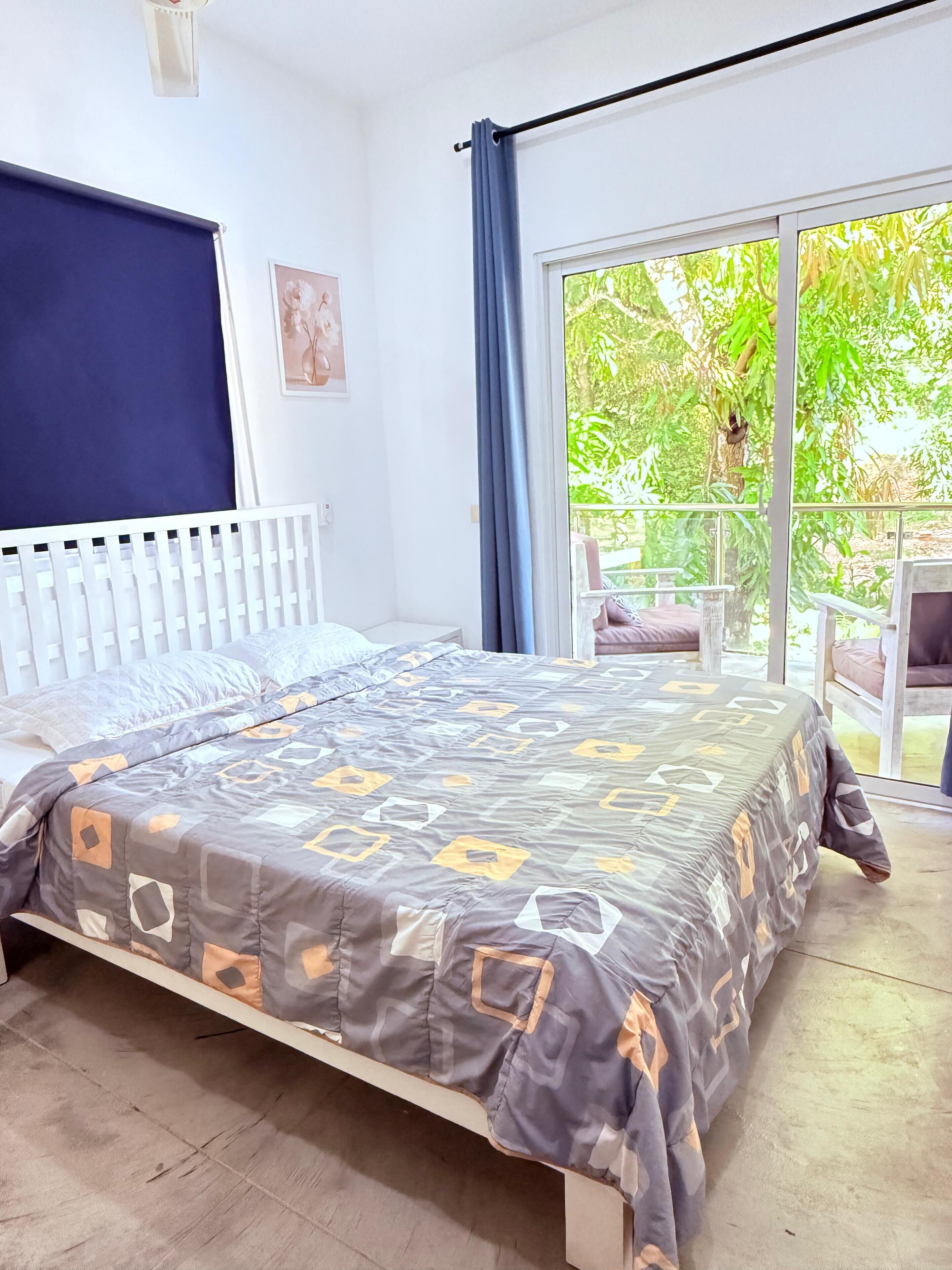 2 habitaciones, tabla de planchar con plancha, wifi y ropa de cama 