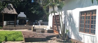 Quaint 2-bedroom house in East London for a relaxing getaway @ quite Cul-de-sac