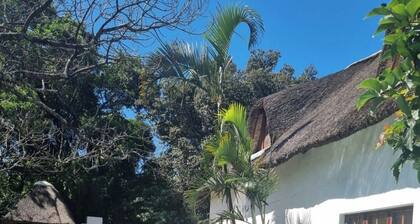 Quaint 2-bedroom house in East London for a relaxing getaway @ quite Cul-de-sac