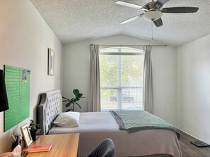 2 عدّة غرف نوم وواي فاي مجانًا وملاءات أسرّة