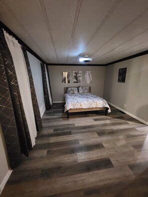 4 bedrooms, free WiFi, bed sheets