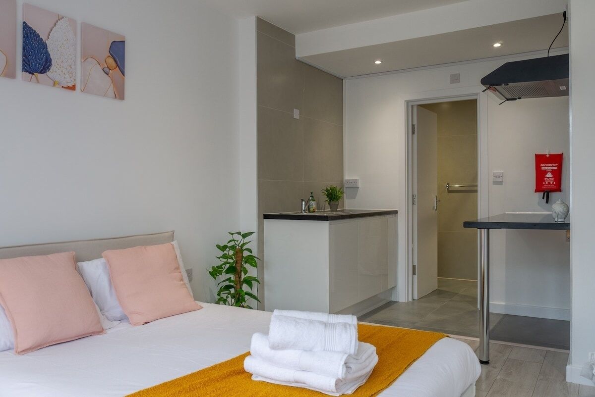 7 soverom, strykejern/-brett, wi-fi (inkludert) og sengetøy