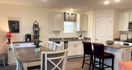 Clemson Family Retreat: Quaint 3-bedroom house near Pendleton and Clemson area