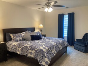 3 bedrooms, iron/ironing board, WiFi, bed sheets