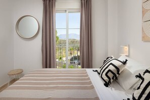 2 habitaciones, escritorio, wifi y ropa de cama 