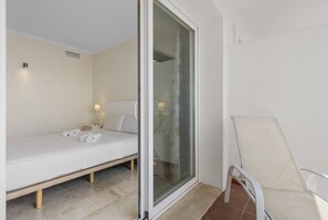 2 chambres, fer et planche à repasser, Wi-Fi gratuit, draps fournis