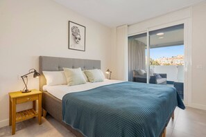 3 habitaciones, escritorio, tabla de planchar con plancha y wifi 