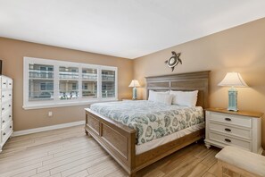 2 slaapkamers, een strijkplank/strijkijzer, gratis wifi, beddengoed