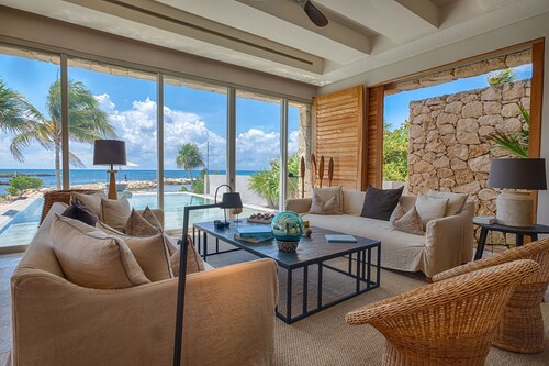 Beachfront Villa with Private Pool & Private Beach