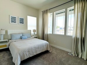 5 habitaciones, escritorio, wifi gratis y ropa de cama
