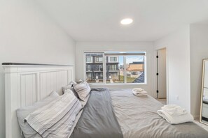 3 bedrooms, iron/ironing board, travel crib, free WiFi