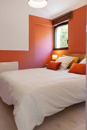 1 chambre, fer et planche à repasser, Wi-Fi, draps fournis