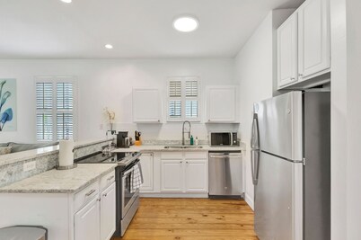 Retreat on Spring, Unit B