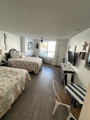 1 chambre, fer et planche à repasser, Wi-Fi gratuit, draps fournis