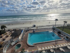 Piscine extérieure, piscine chauffée