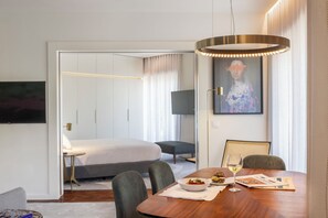 1 chambre, coffres-forts dans les chambres, fer et planche à repasser
