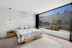 4 Schlafzimmer, Bügeleisen/Bügelbrett, kostenloses WLAN, Bettwäsche