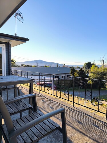 Mountain Lakeview & Close to Rotorua CBD & 6 bedrooms & Game machine & Renovated