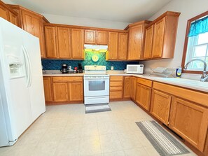 Mikroaaltouuni, uuni, liesi