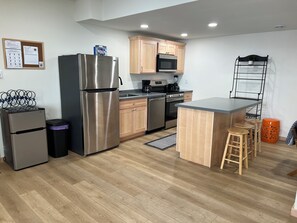 Four à micro-ondes, un four, surface de cuisson