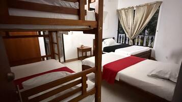 Grand Room, Multiple Beds, Air conditioning | Free WiFi