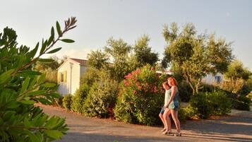 Mobile Home | Garden