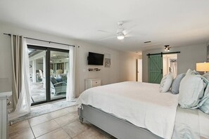 4 bedrooms, iron/ironing board, WiFi, bed sheets