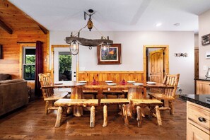 Dining - Fireside Waterfall Vibes, Hot Tub Soaks, Movie Nights & Games Galore Near Ober Mountain - Moonstruck (Gatlinburg)