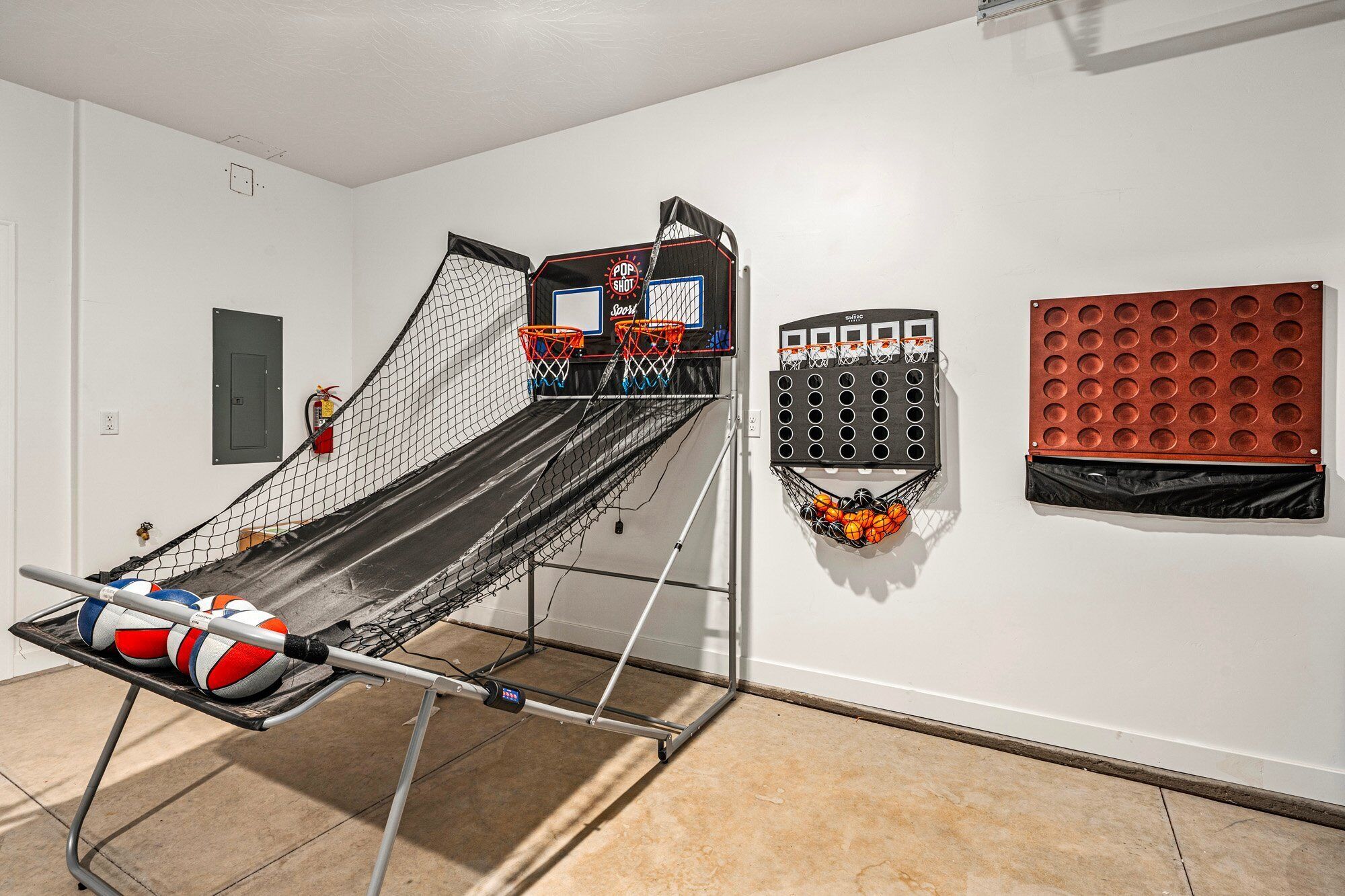 Games room - Skyline 1634, Private Swim Spa & Hot Tub (Washington)