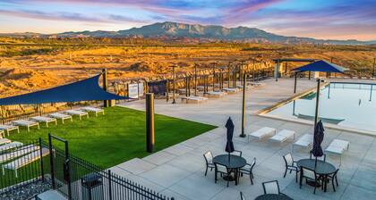 Skyline 1634, Private Swim Spa & Hot Tub
