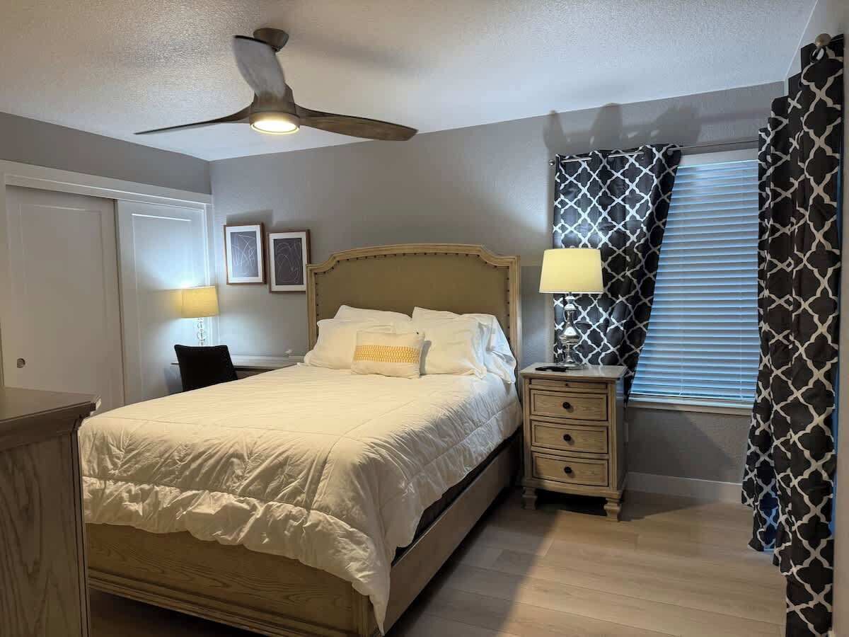 2 habitaciones, tabla de planchar con plancha, wifi y ropa de cama 