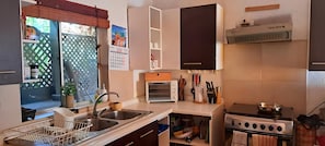 Perhetalo, 3 makuuhuonetta, 2 kylpyhuonetta, osittainen valtamerinäköala | Yksityinen keittiö | Kahvin-/teenkeitin