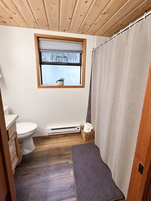 Dusche, Whirlpool, Handtücher, Seife