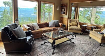 Spectacular views from cabin in Cle Elum. Hiking, fishing, ATVs, and breweries!