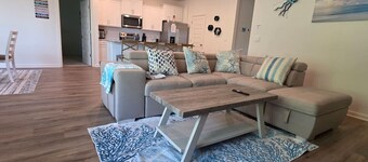 Comfy  3BR/2BA Home near BMH