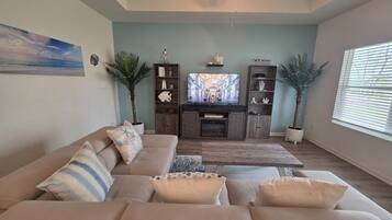 Televisión, chimenea