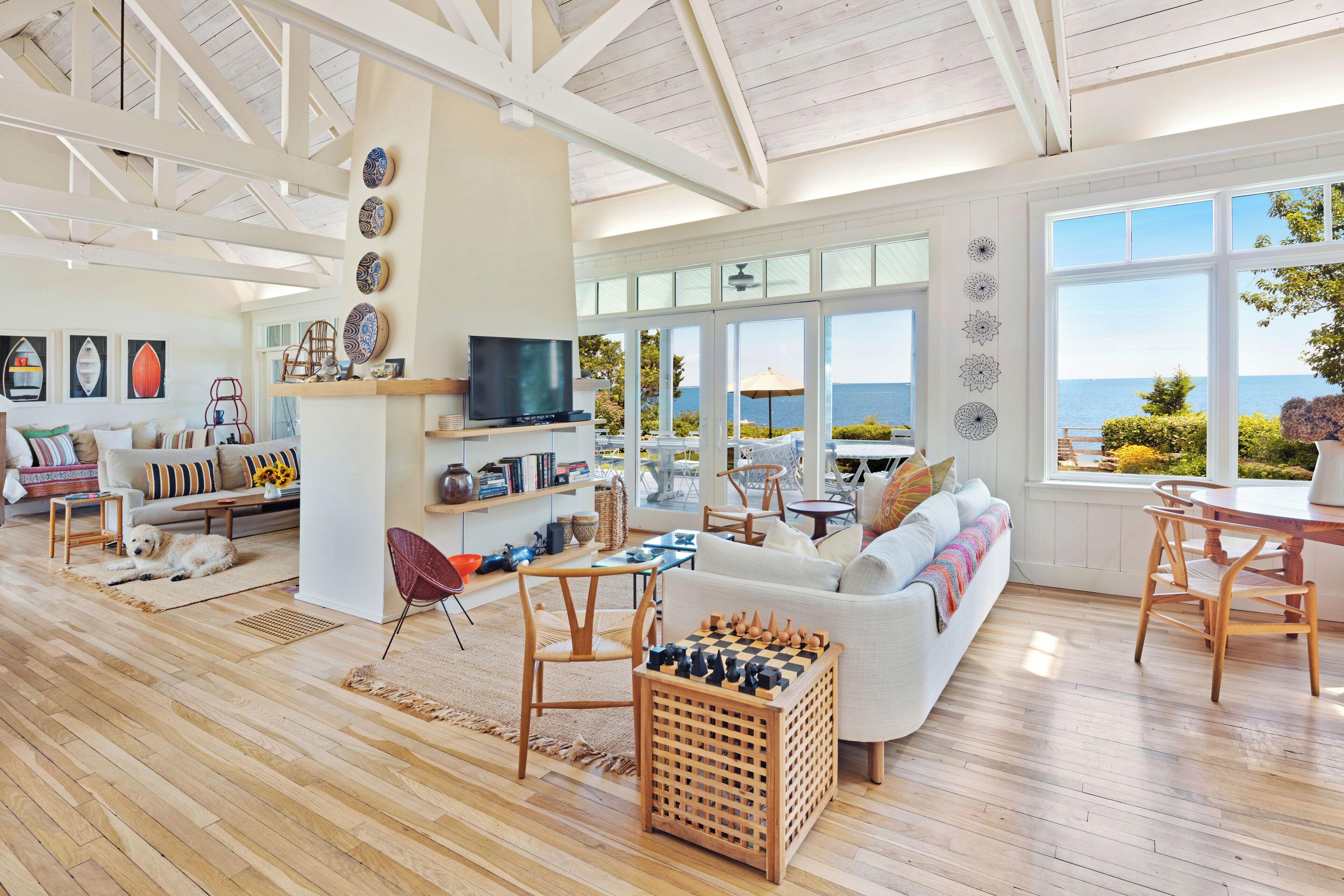 Smart TV, fireplace, books, printers